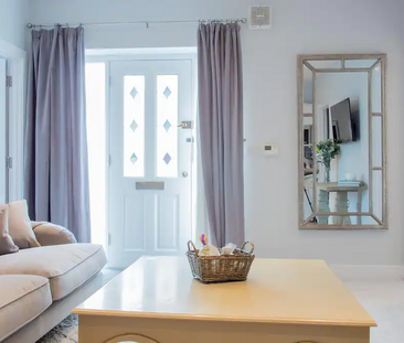 2 bedroom serviced apartment to rent - Photo 1