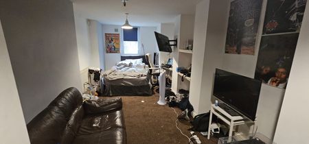6 Bed - 69 Headingley Avenue, Headingley, Leeds - LS6 3ER - Student - Photo 5