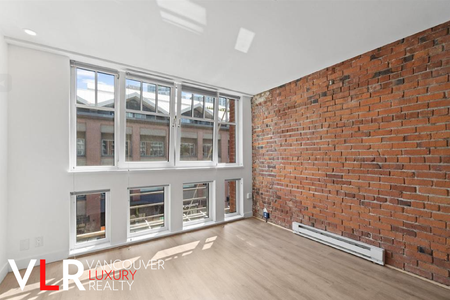 Condo in Downtown Vancouver, BC - Photo 2