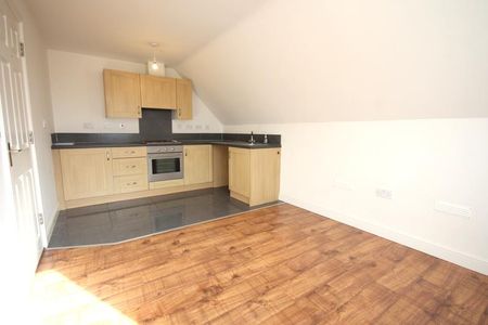 2 Bedroom Flat / Apartment to let - Photo 5