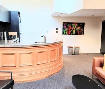 **2026 Heritage Meets Modern Luxury - Fully Furnished Apartment in ... - Photo 4