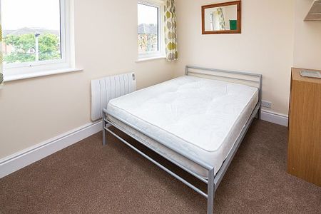 22 Nicholas Gardens - Photo 3