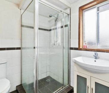 Dual Living Home With Pool! - Photo 5