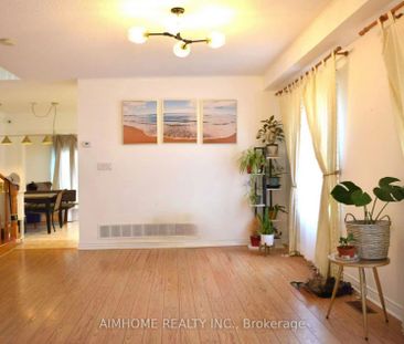 For Lease - 228 Kimono Crescent, Richmond Hill, Ontario - Photo 2