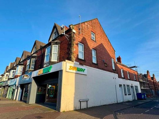 Laburnum Avenue, Whitley Bay. . **large Maisonette, NE26 - Photo 1