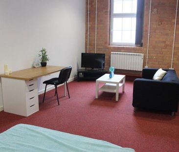 Studio to rent - Photo 2