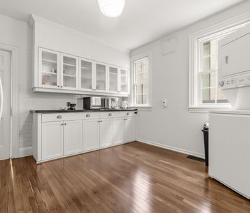 For Lease - 224 Forest Hill Road, Toronto, Ontario - Photo 2