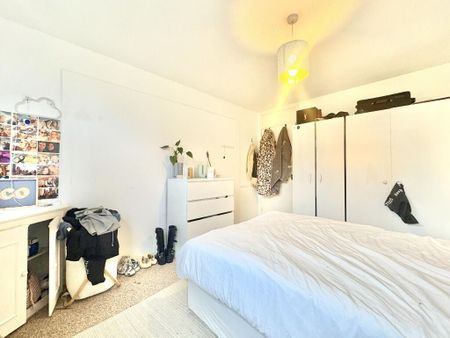 4 bedroom apartment to rent - Photo 4