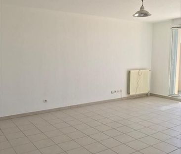 Appartement 3 pièces 66m2 MARSEILLE 13EME 914 euros - Photo 3