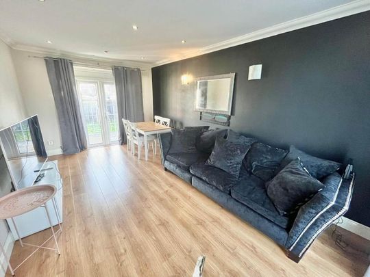 3 bedroom semi-detached house to rent - Photo 1