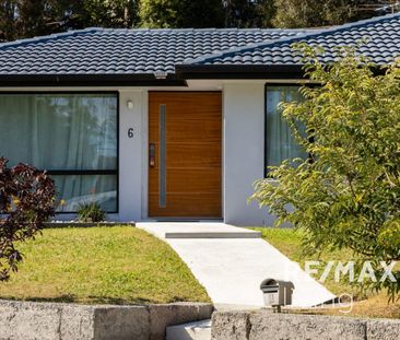 3 Bedroom Home in Central Petrie - Close to Shops & Transport - Photo 2