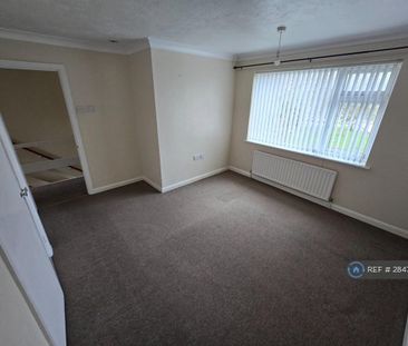 3 bedroom terraced house to rent - Photo 3