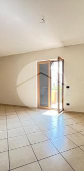 Quadrilocale in affitto - Photo 2