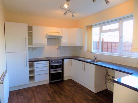 2 bedroom terraced house to rent - Photo 3