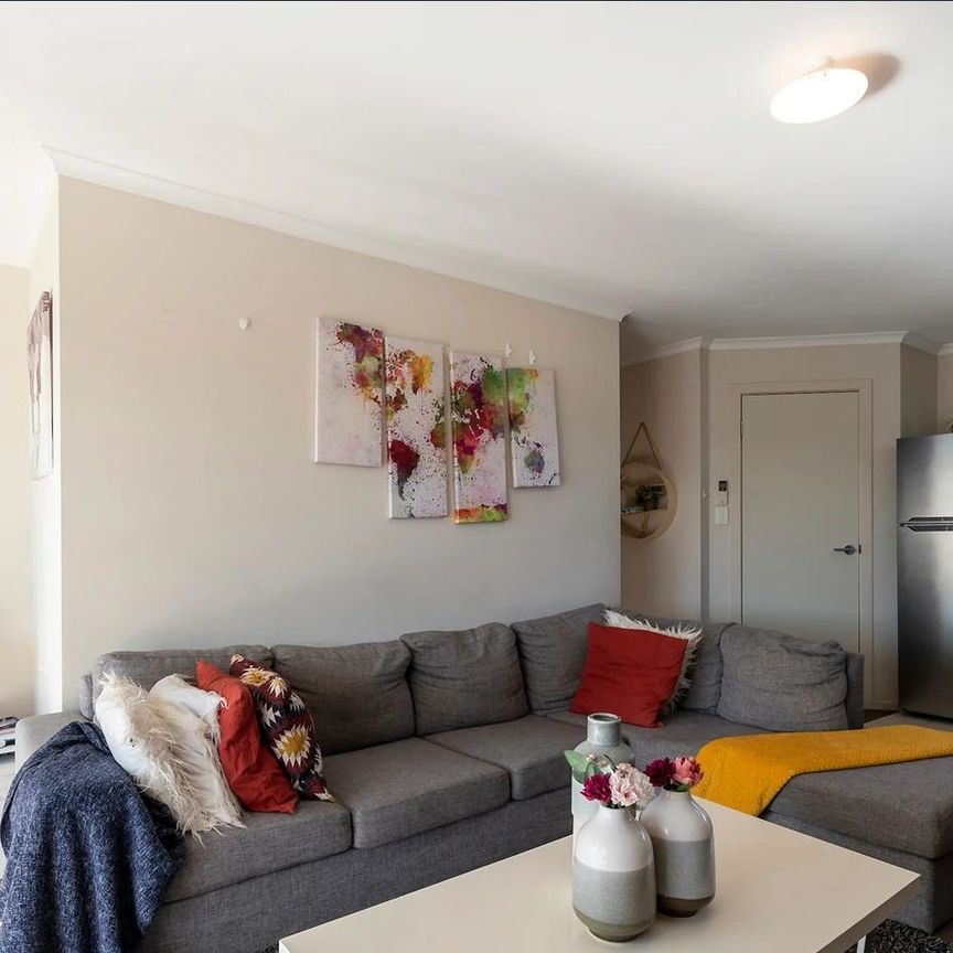 Discover the ultimate lock-up-and-leave lifestyle in this low-maintenance gem, with a cleverly designed floorplan that's perfect for effortless living - Photo 1