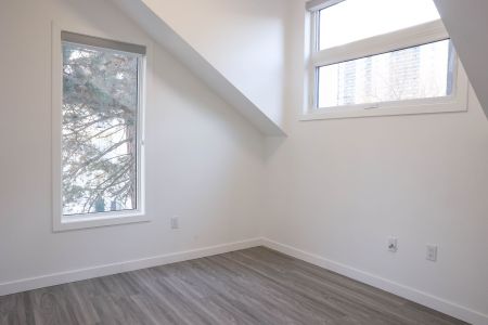 For Lease - 67 Oakmount Road Unit# Grdn Suite, Toronto, Ontario - Photo 4