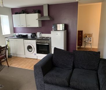 1 bed Apartment - To Let - Photo 3