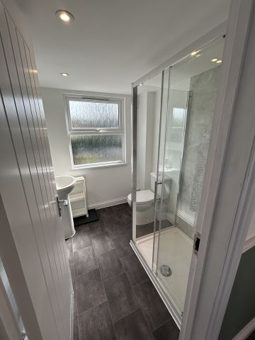 5 Bed Terraced House, Highmore Gardens, BS7 - Photo 3