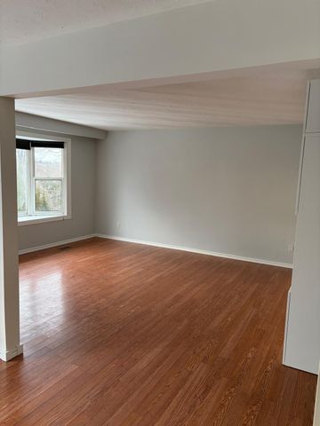 For Lease - 452 Elizabeth Street Unit# Upper, Oshawa, Ontario - Photo 2