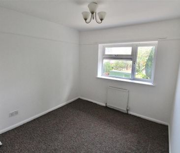 2 bedroom end of terrace house to rent - Photo 6