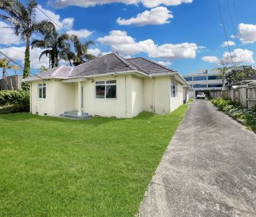 TAKAPUNA - 4 Bedroom House with 2 Bathrooms - Photo 1