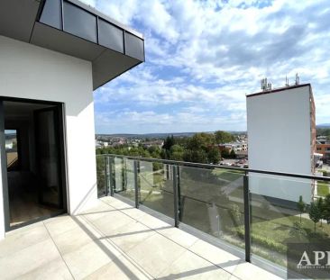 Pronájem bytu 2+kk Uherský Brod - Comenius Towers - Photo 1
