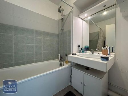 Location Appartement 2 pièces 47m² LILLE 59000 - Photo 5