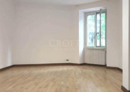 Monteverde Vecchio: Modern 2 bedroom, 2 bath, large living room, separate kitchen. Bright, silent, parquet floors, situated in lovely period building, excellent area, near park. Ref. 2364.