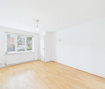 2 bedroom semi-detached house to rent - Photo 2