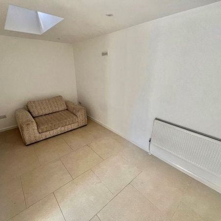 Hazelwood Road, Bedford, MK42 - Photo 1