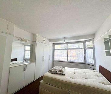 Spring Grove, Hounslow, TW3 - Photo 1