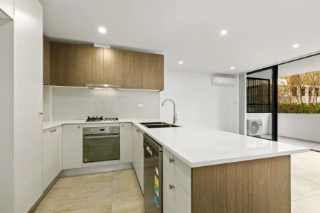 Modern 2-Bedroom Apartment in a Prime Location - Photo 3