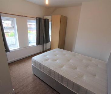 27 Whitehall Parade, Belfast, BT7 3GX - Photo 2