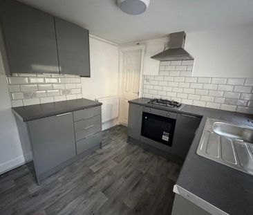 3 bedroom terraced house to rent - Photo 6