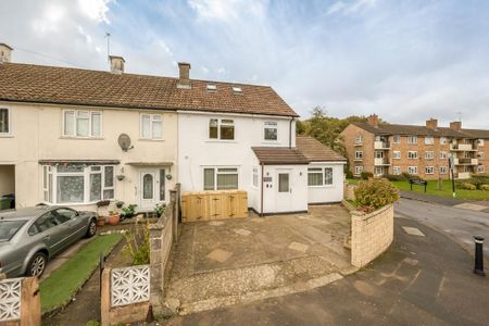 1 bedroom in a house share to rent - Photo 3