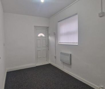 4 bedroom flat to rent - Photo 5