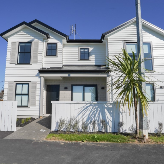 2C/135 Silverdale Road, Hillcrest — - Photo 1