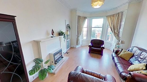 4 bedroom flat to rent - Photo 1