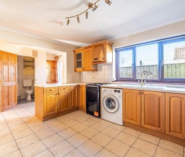 3 bedroom bungalow to rent - Photo 4