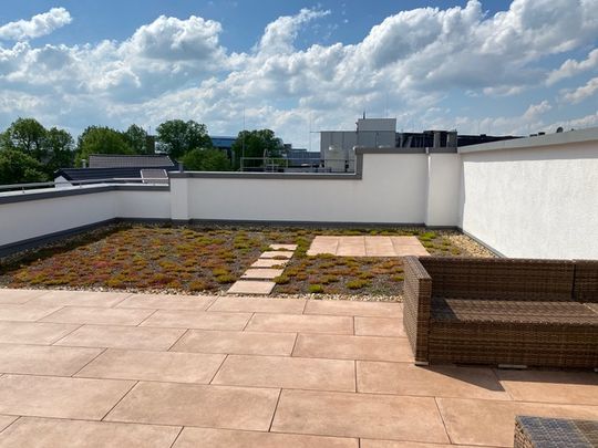 Neubau Penthouse-Wohnung mit 170 m² Terrassen – im LCC! Aufzug! Garage! - Foto 1