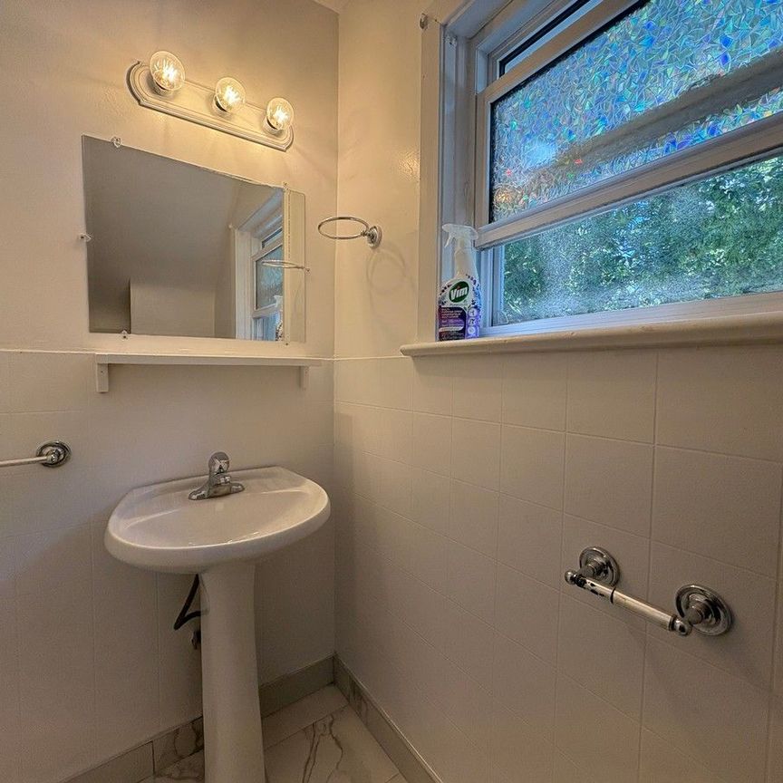 For Lease - 581 Paterson Street Unit# #2, Peterborough Central, Ontario - Photo 1