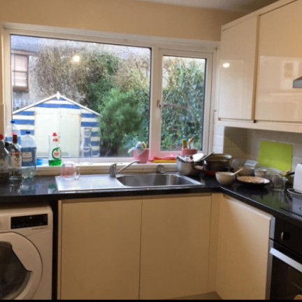 1 bedroom in a house share to rent - Photo 3