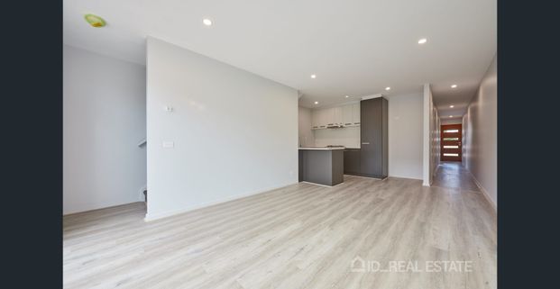 Three Bedroom Townhouse - Photo 1