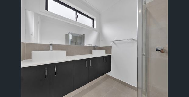 Modern, Low Maintenance Living in prime Location! - Photo 1