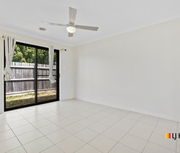 Townhouse In Small Complex Close to Local Amenities - Photo 3