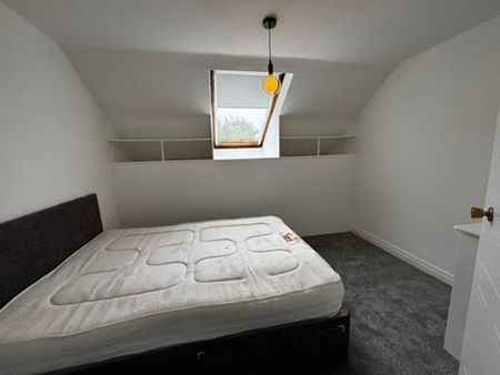 2 Bed Terraced House, Elmgreen Close, E15 - Photo 3