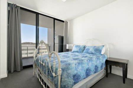 Modern One Bedroom Apartment in the Heart of Belconnen - Photo 2