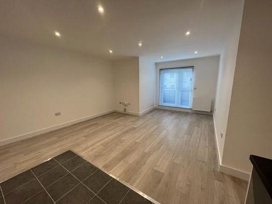 2 bedroom flat to rent - Photo 1