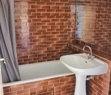 Studio 21 m², kitchenette équipée, avec balcon. - Photo 4