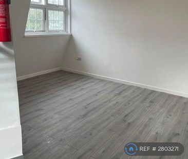 Studio to rent - Photo 6